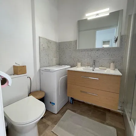 Pinede Piscine Clim Proche Village Naturiste * Agde